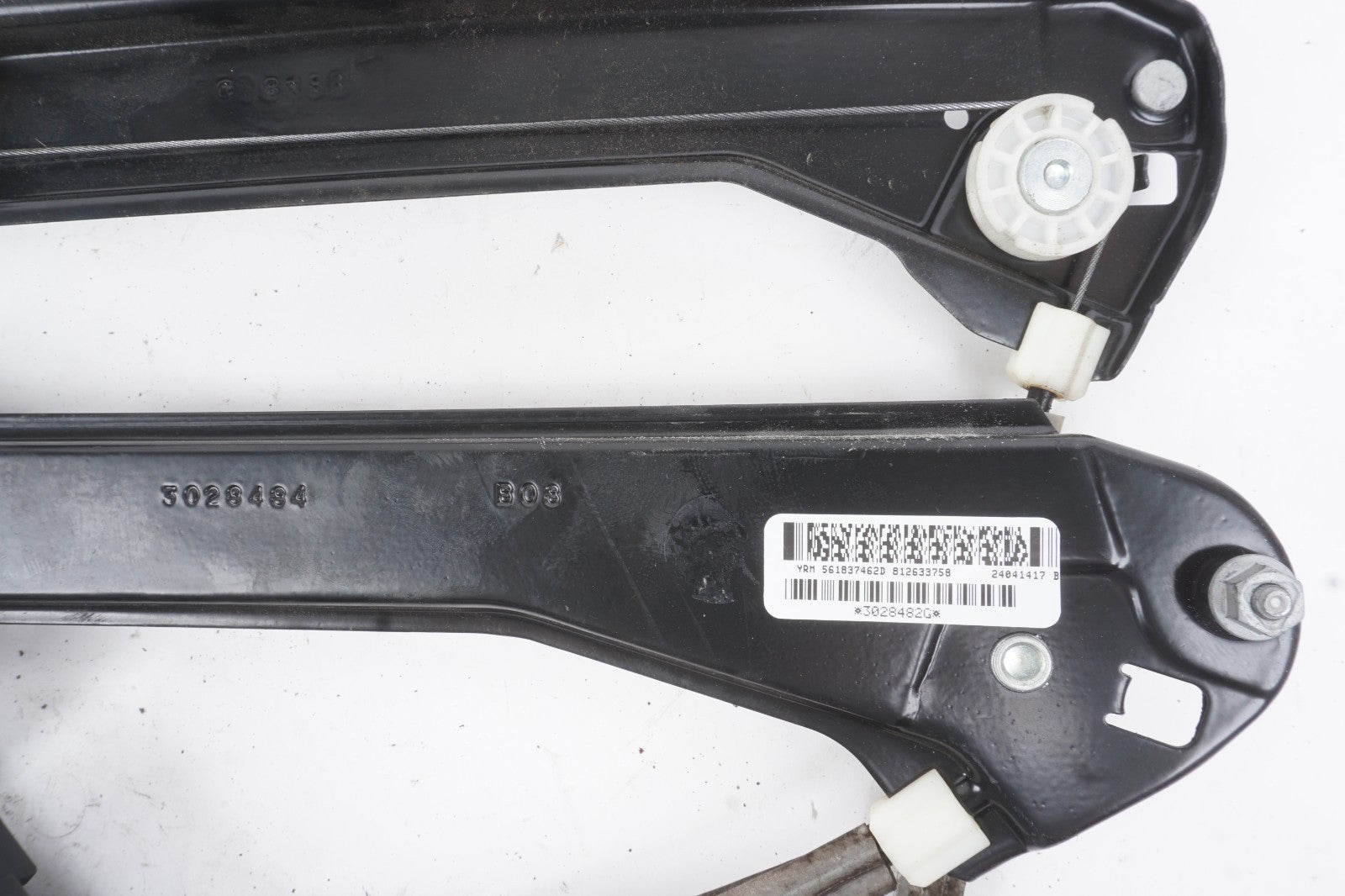 12-22 Volkswagen Passat Front Right Passenger Window Regulator & Motor OEM