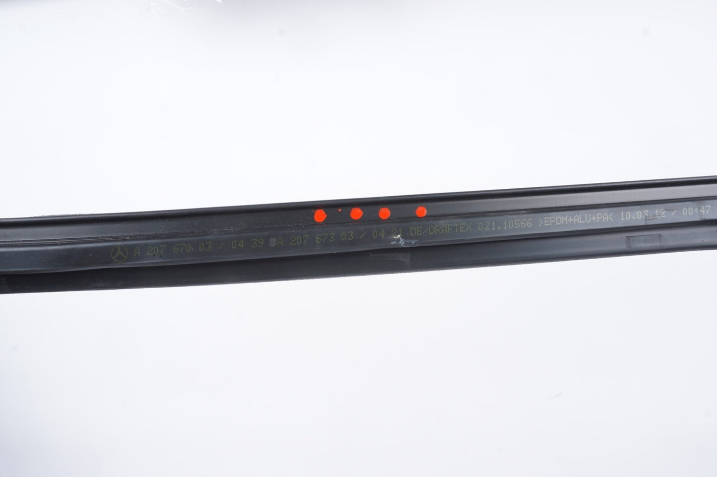2011-2014 MERCEDES E350 CONVERTIBLE REAR QUARTER RUBBER SEAT LEFT & RIGHT