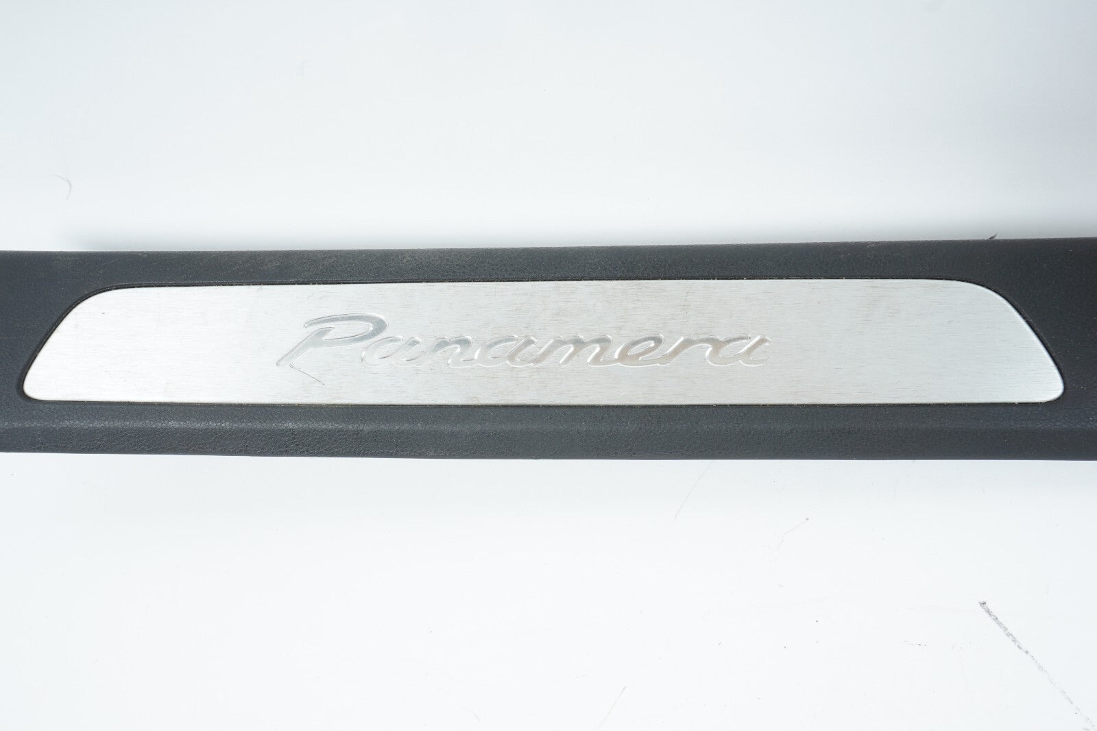 10 - 16 PORSCHE PANAMERA FRONT RIGHT PASS SIDE DOOR SILL SCUFF PLATE TRIM OEM