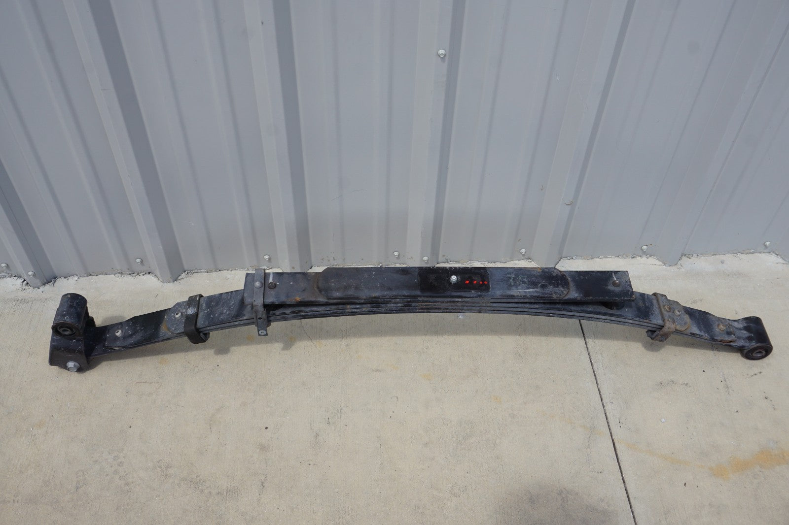 2017 - 2024 NISSAN TITAN XD REAR RIGHT SIDE SUSPENSION LEAF SPRING OEM
