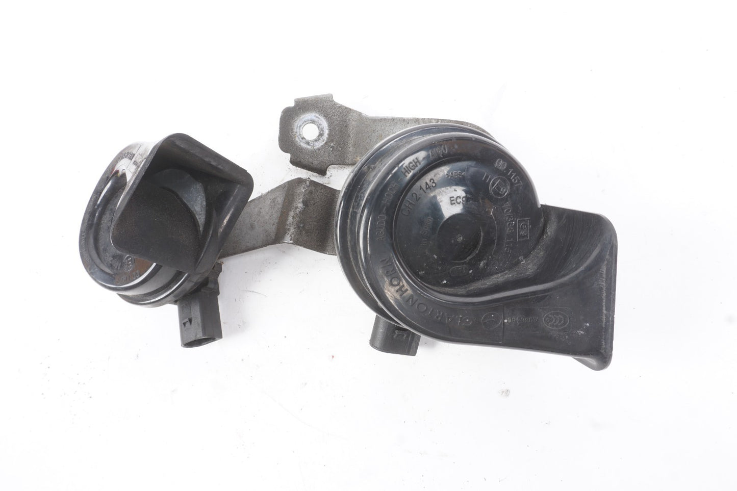 2012-2019 Volkswagen Passat Horn Signal High & Low w/ Bracket OEM