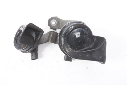 2012-2019 Volkswagen Passat Horn Signal High & Low w/ Bracket OEM