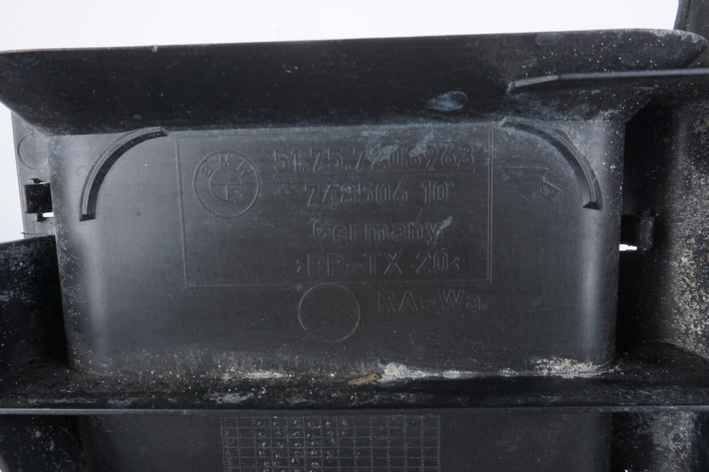 06-10 BMW E64 650i Left Driver Side Brake Air Duct  7203963 OEM