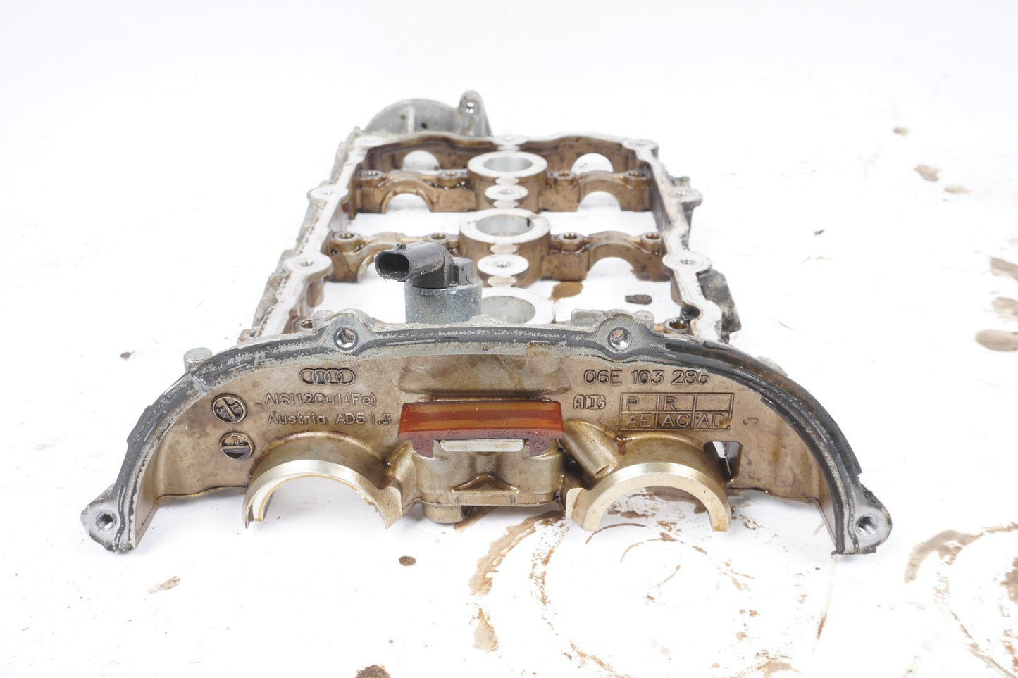 2013 - 2017 Audi A8L A8 3.0L Right Engine Cylinder Head Camshaft Cover  OEM
