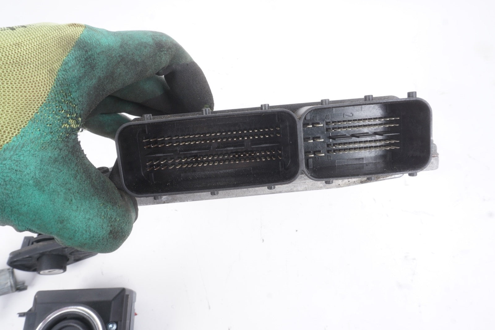 2013 Mercedes E350 Engine Computer Ignition Lock Key Set OEM