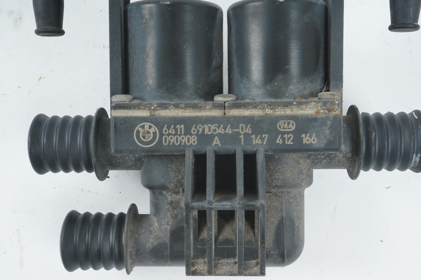 2008 - 2013 BMW X6 HEATER CONTROL VALVE SOLENOID  6910544 OEM