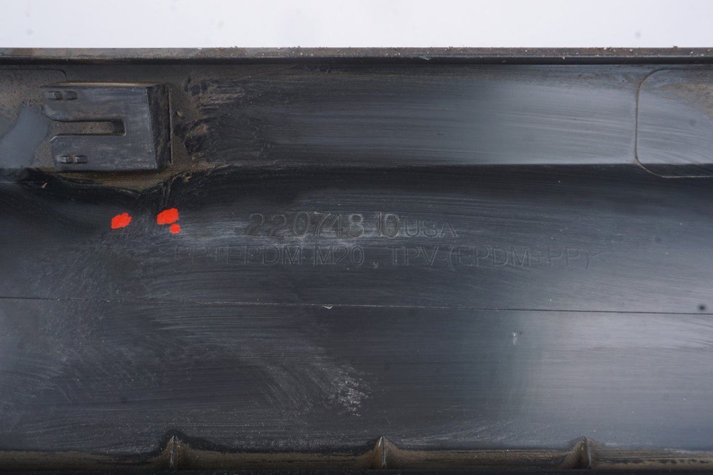 11-18 BMW X3 X4 (F25 26) FRONT RIGHT LOWER DOOR MOULDING TRIM (w/o M or X-LINE)