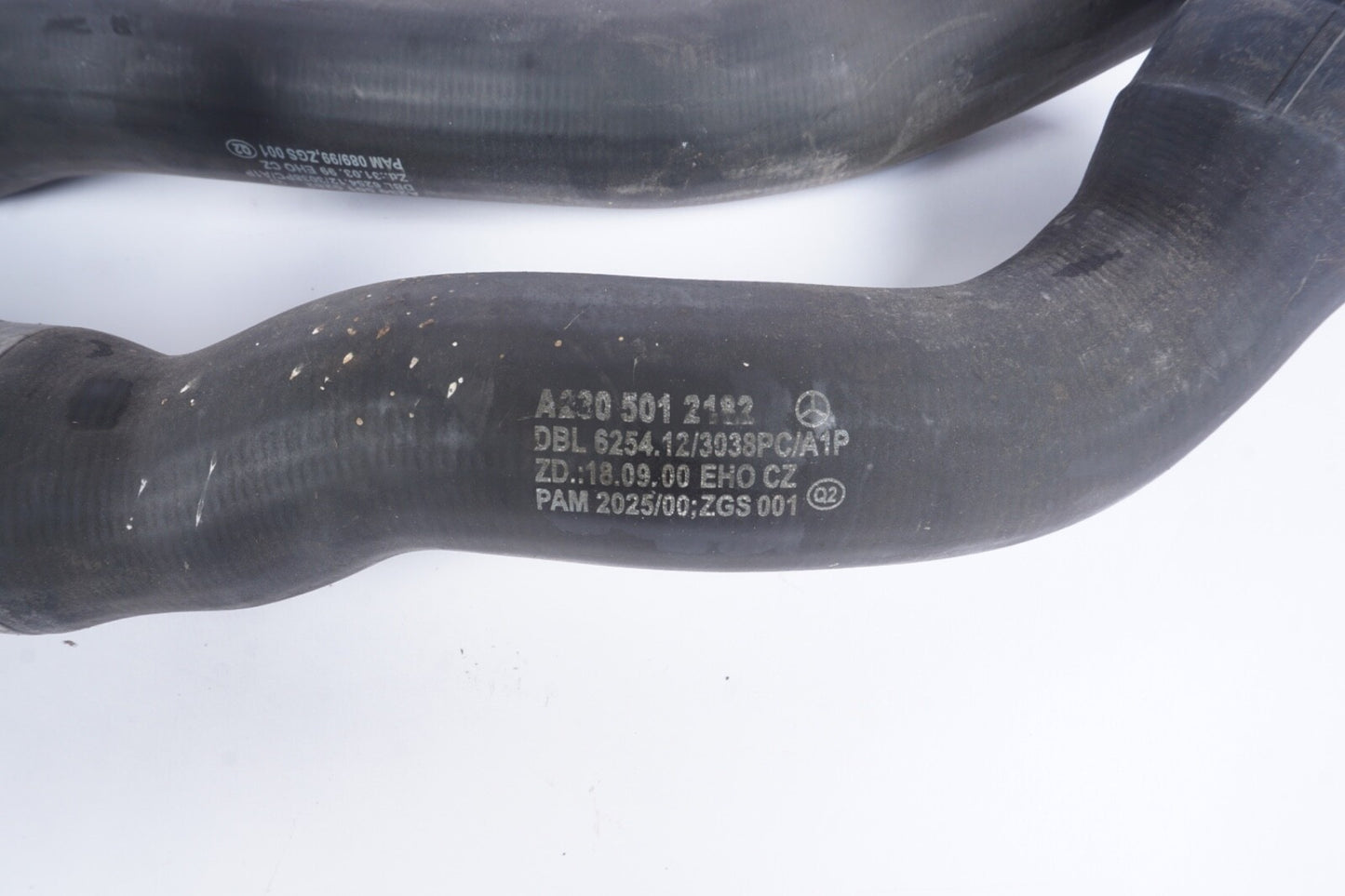03-06 Mercedes R230 SL500 Upper Radiator Coolant Hose 2305010282 OEM Set