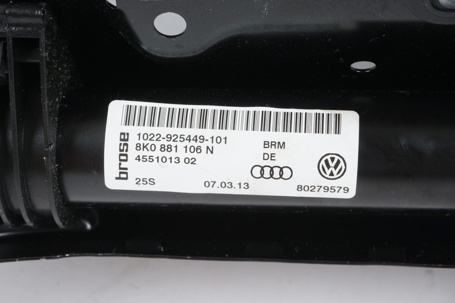 2011-2018 PORSCHE CAYENNE FRONT RIGHT PASSENGER LOWER SEAT FRAME TRACK RAIL  OEM