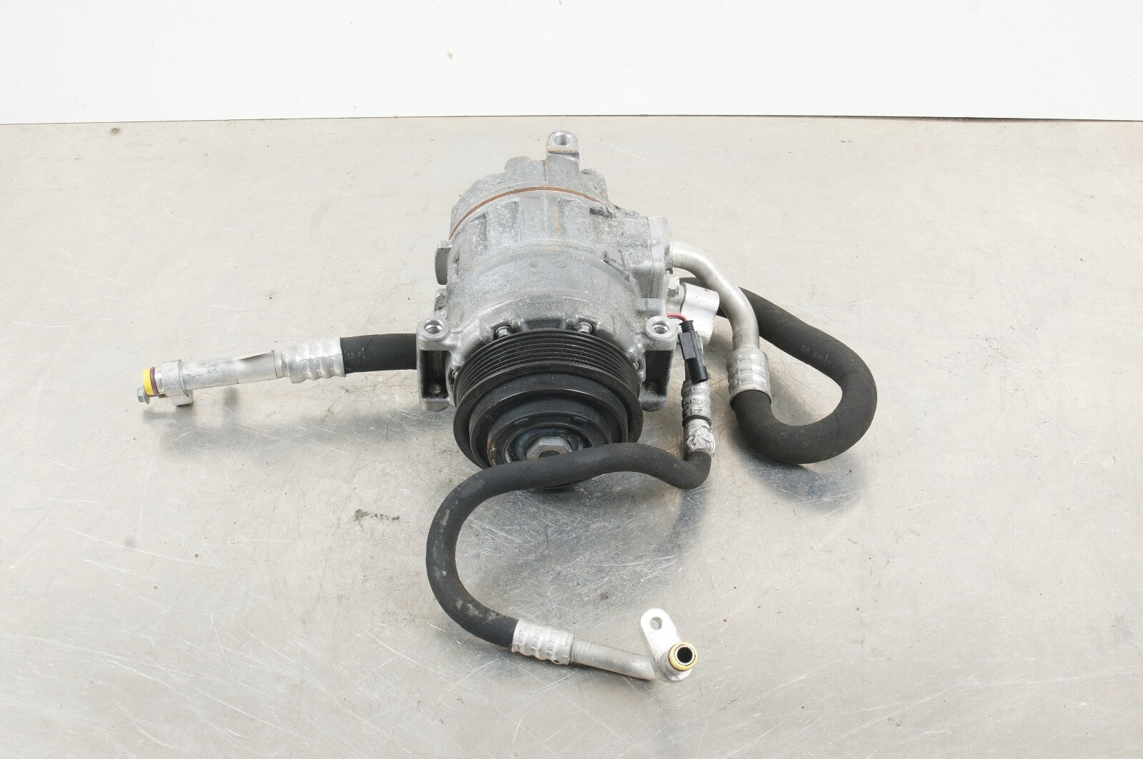 12-13 Mercedes W221 S550 AC A/C Air Conditioning Compressor Pump 0022306211 OEM
