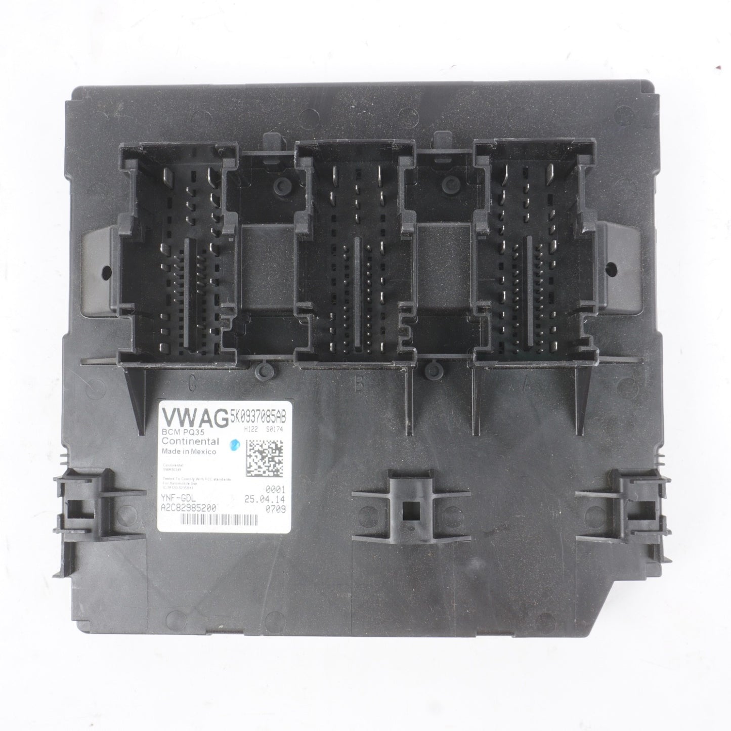 2014 Volkswagen Passat Body Control Computer Module BCM BCU OEM