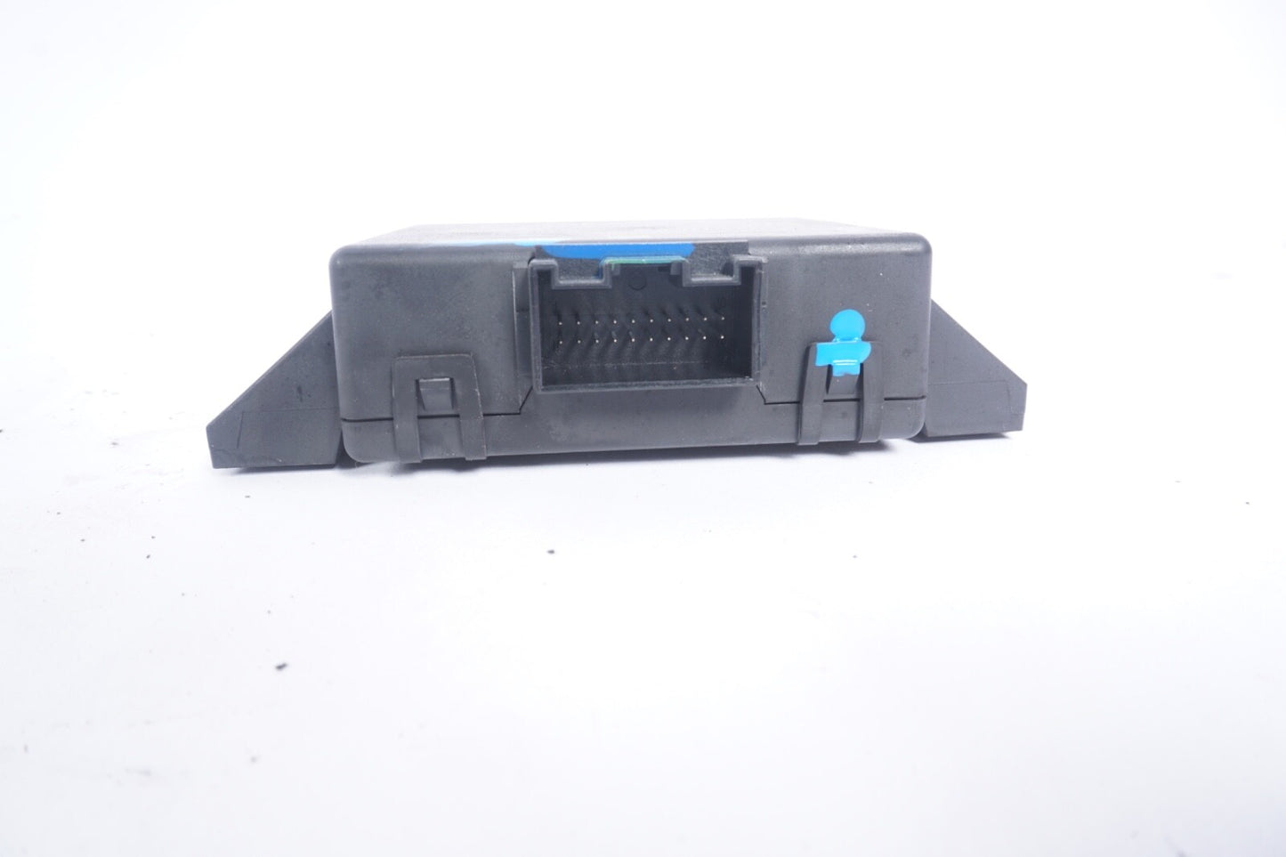 2011 - 2014 PORSCHE CAYENNE GATEWAY CONTROL MODULE 7PP907530P  OEM