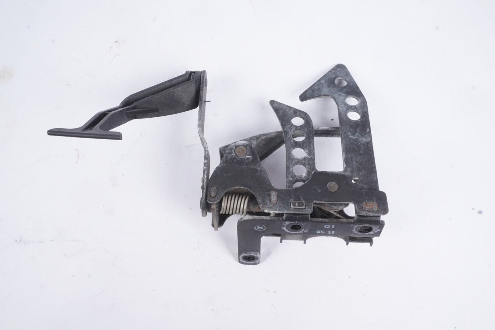 07-13 Mercedes W221 S550 S600 Front Hood Catch Release Latch Lock 2218800264 Oem