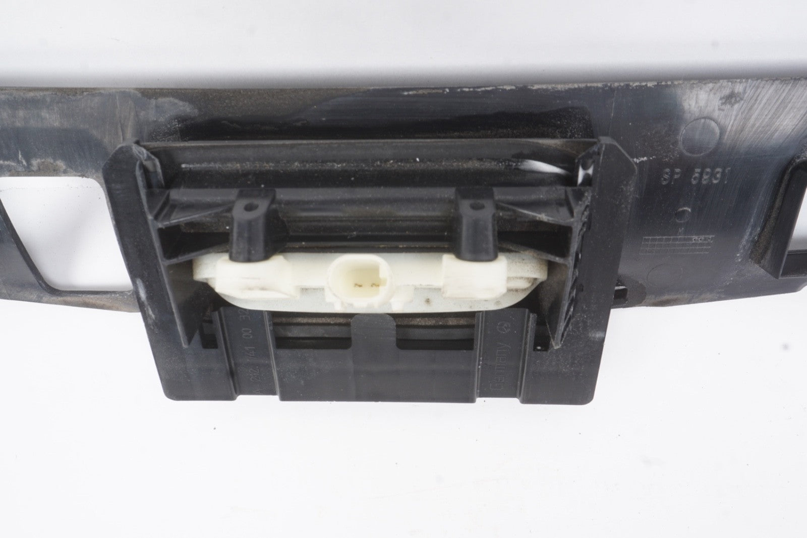 2010 - 2017 Mercedes E550 E350 Convertible Trunk Lid Tailgate Handle Trim OEM
