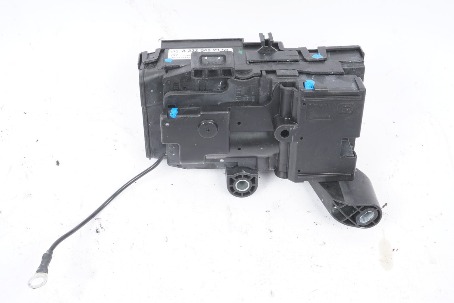 14-17 Mercedes S550 W222 Front Right Engine Fuse Box Junction 2225402350 OEM