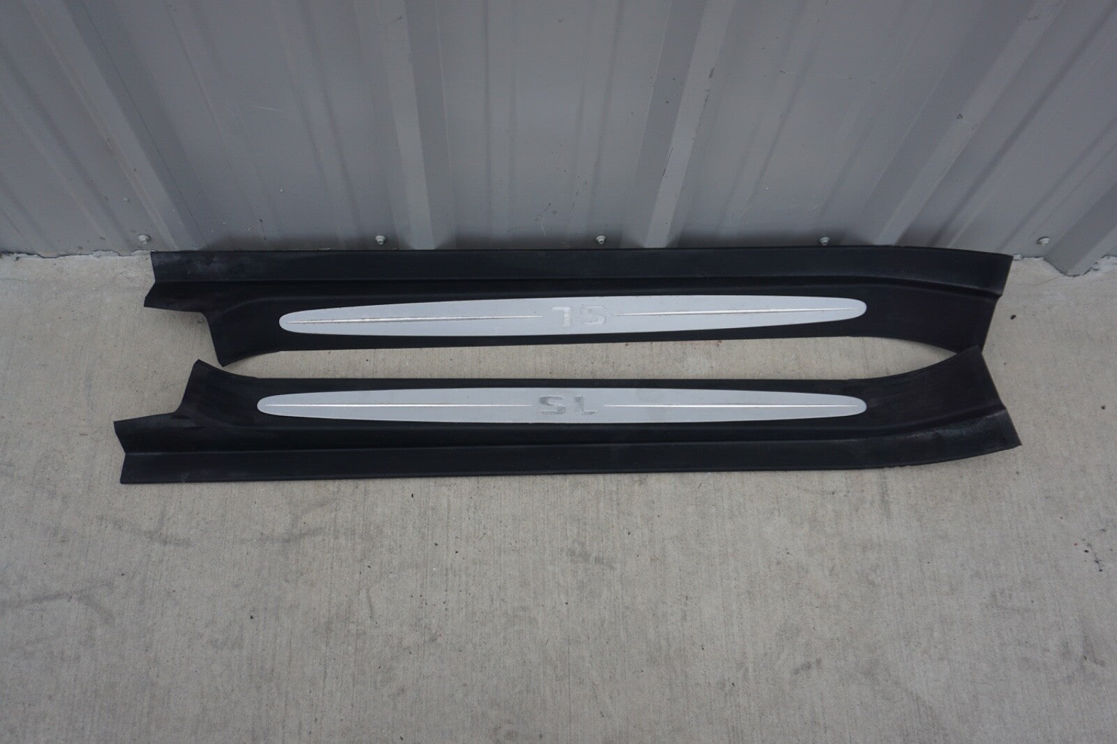 03-12 Mercedes R230 SL500 SL550 SL600 Door Step Sill Left and Right Set OEM