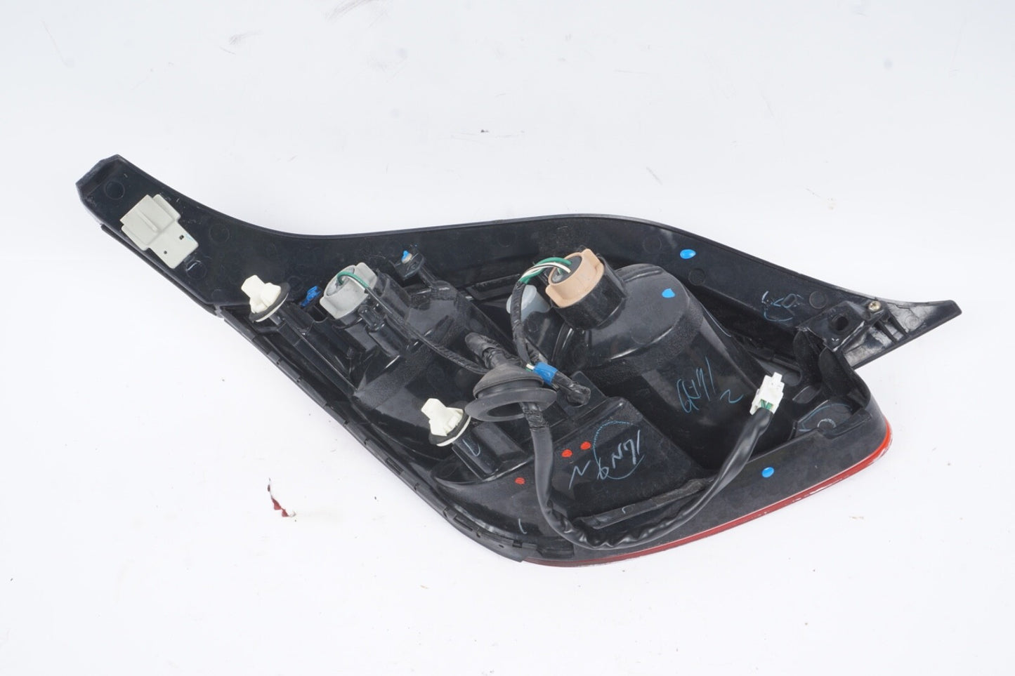 2002 - 2005 LEXUS SC430 Z40 CONVERTIBLE REAR LOWER TAIL LIGHT RIGHT