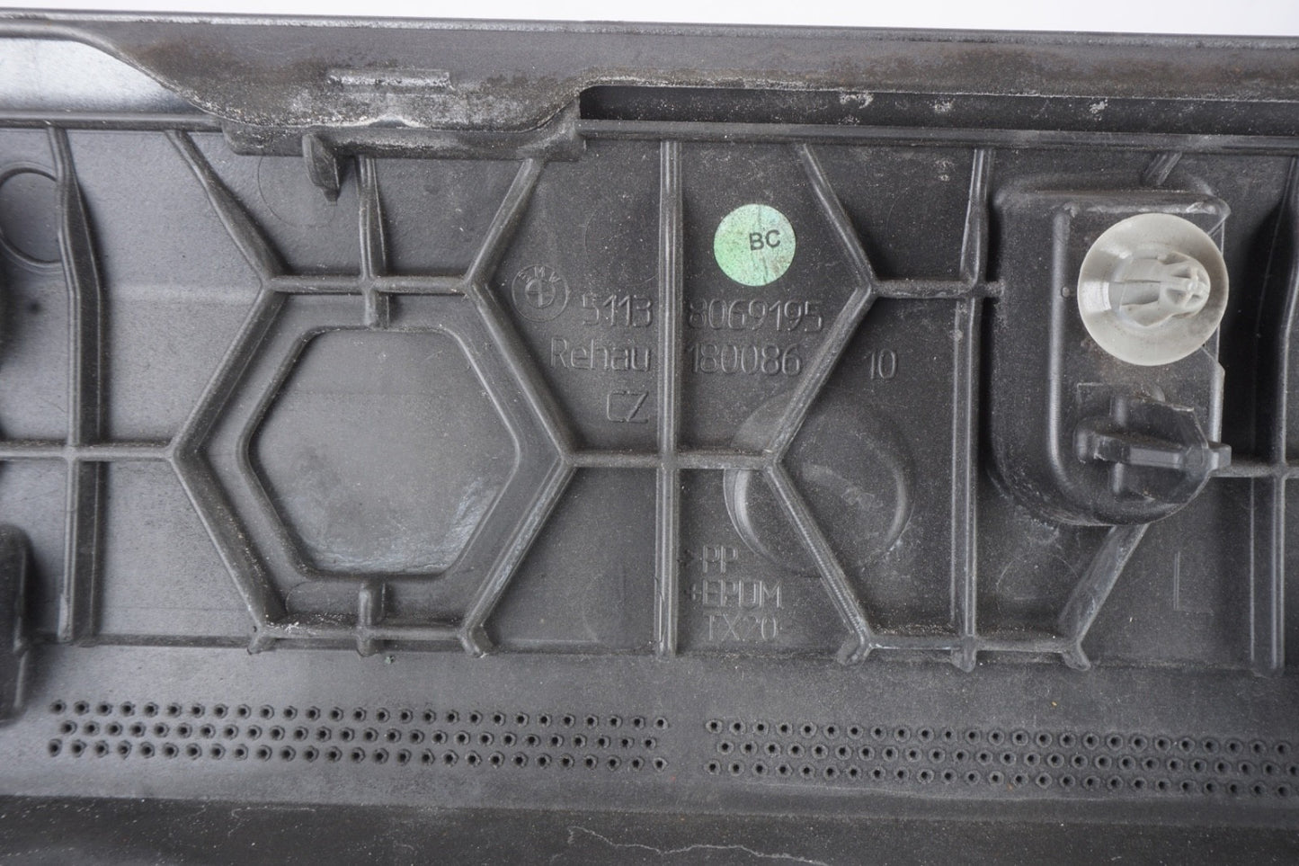 2018 - 2023 BMW X2 - Front LEFT Lower DOOR Blade / Molding 8069195