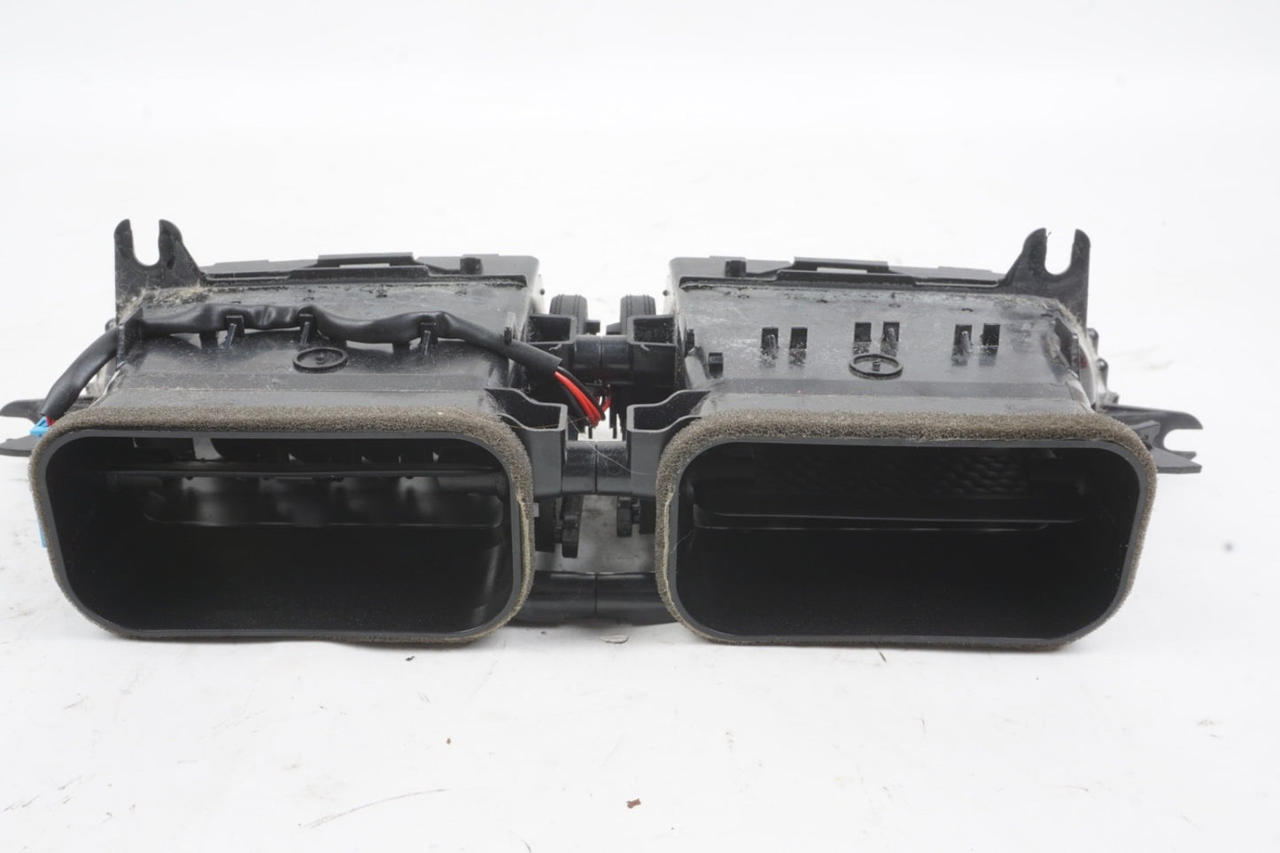 2012 - 2014 Mercedes C250 Front Center Dashboard Air Vent OEM