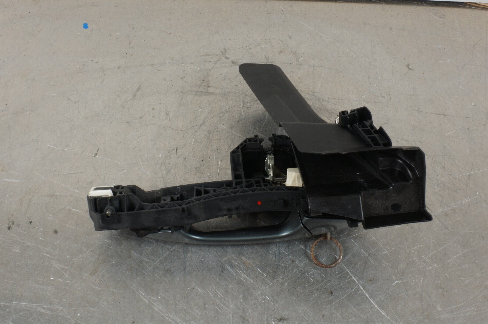 08-14 MERCEDES W204 C-CLASS FRONT LEFT DOOR EXTERIOR HANDLE 2047601534 OEM
