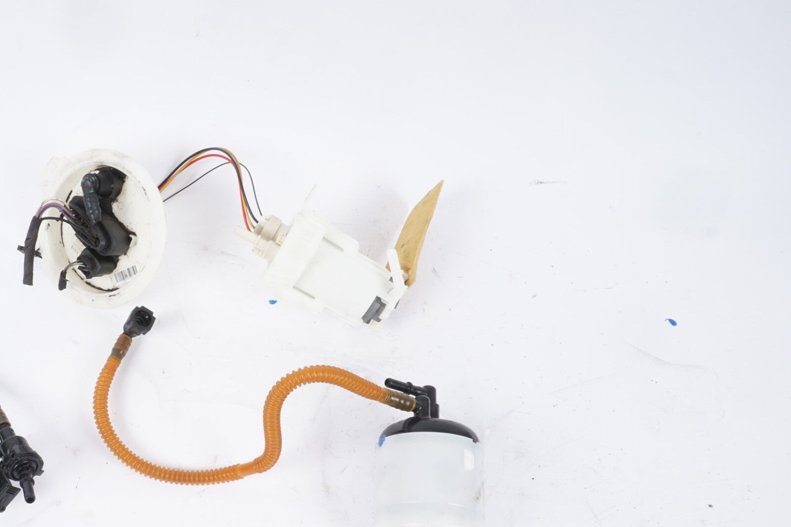 2011 - 2015  Audi A8 3.0L Fuel Pump OEM 4H0201317H 4H0201511