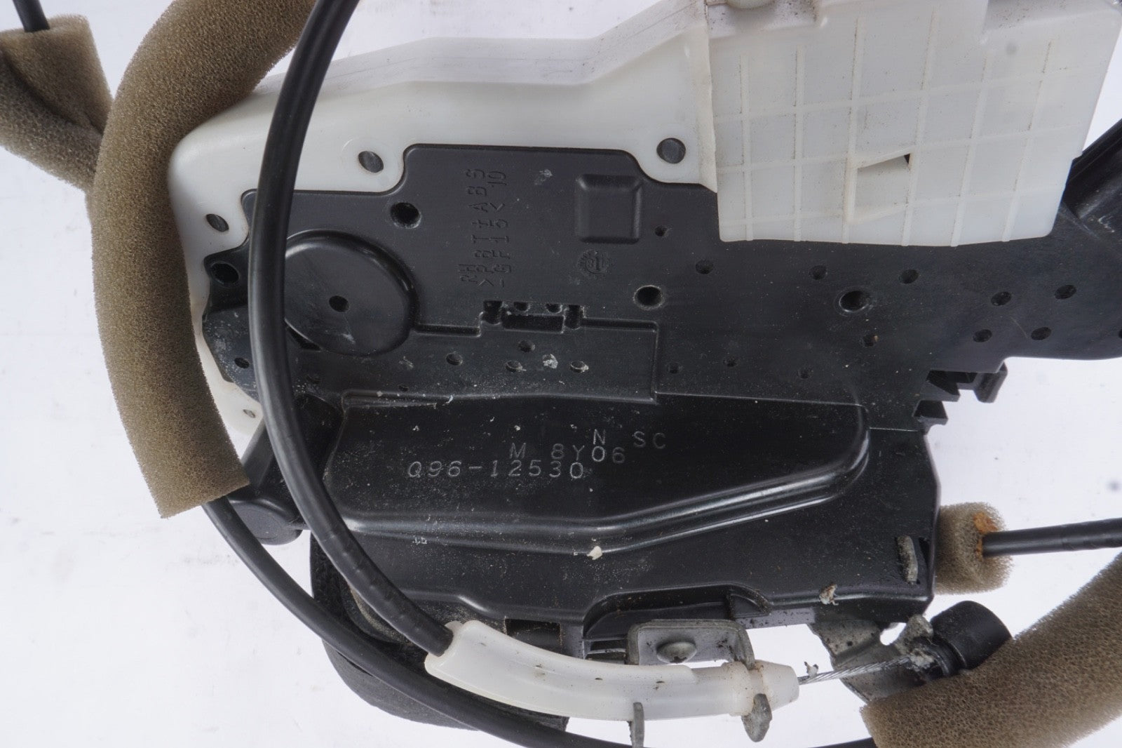 2017 - 2024 NISSAN TITAN FRONT RIGHT SIDE DOOR LATCH LOCK ACTUATOR OEM