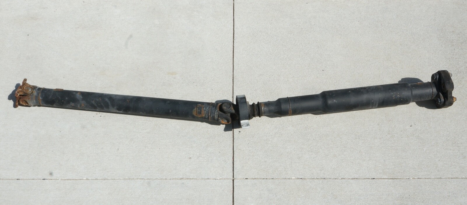 2007 - 2013 BMW 335i  328i CONVERTIBLE COUPE REAR TRANSMISSION DRIVE SHAFT