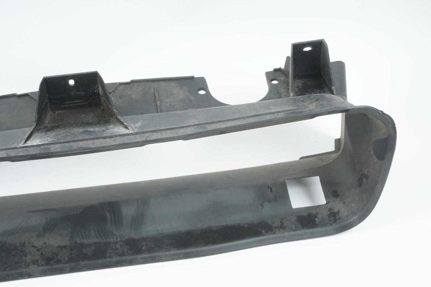 2006-2013 VOLVO C70 Radiator Air Duct Assy 30678470 OEM
