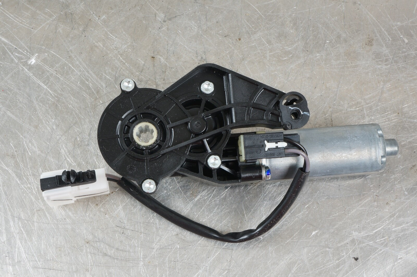 01-09 Mercedes W203 C230 Front Right Passenger Seat Motor 0390203207 OEM