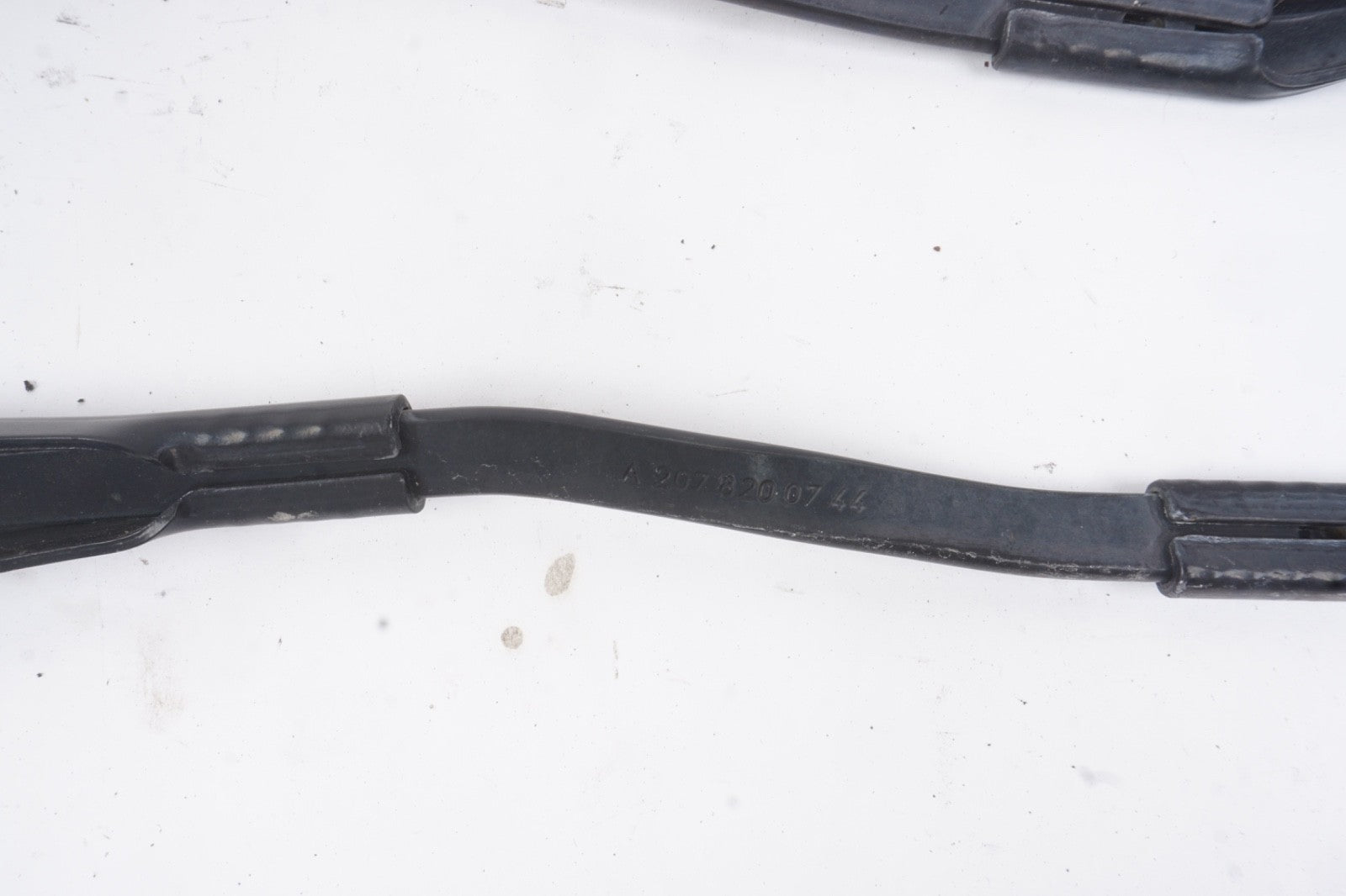 2010 - 2013 Mercedes E350 Coupe Left And Right Front Windshield Wiper Arm OEM
