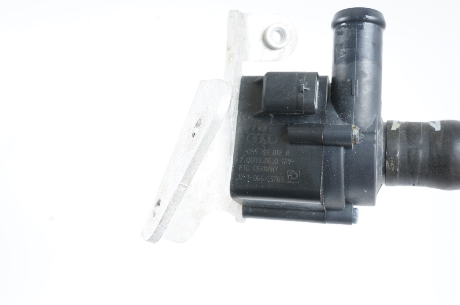 BENTLEY MULSANNE AUXILIARY COOLANT WATER PUMP OEM 059121012A