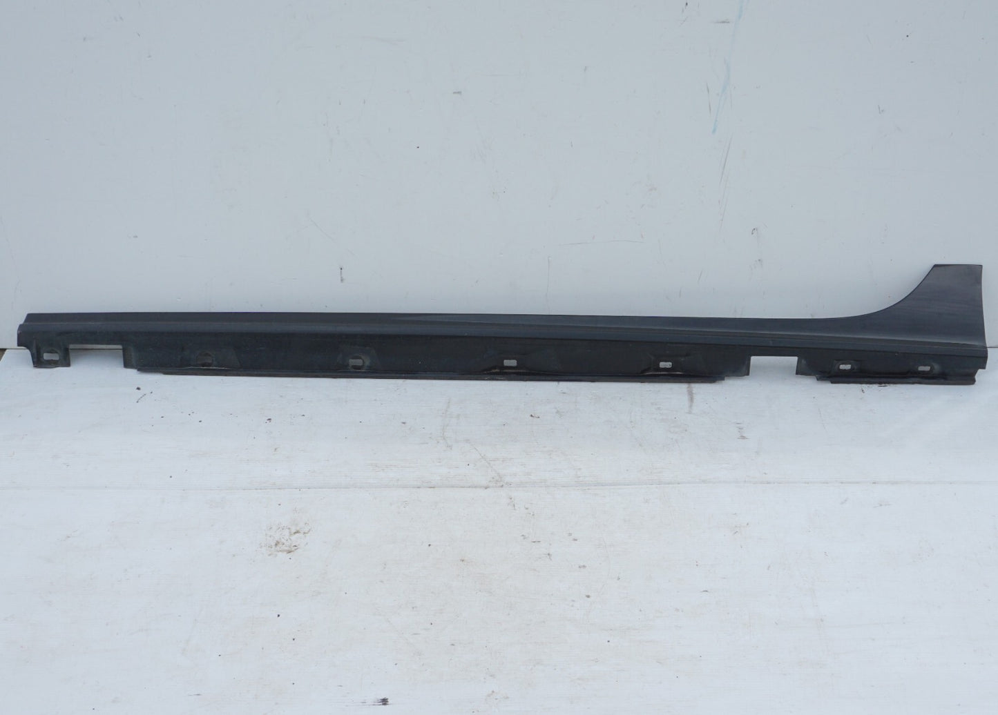 2012 - 2014 AUDI A7 Left Driver Side Lower Rocker Skirt Molding Panel OEM