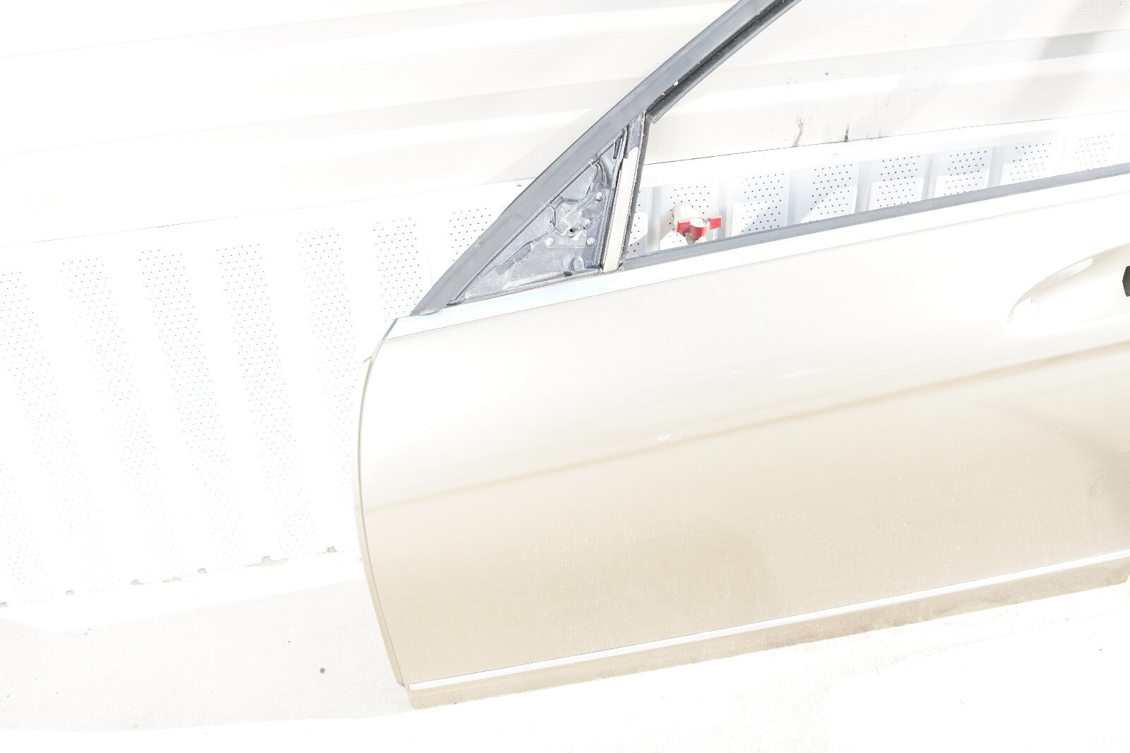 2008 - 2014 MERCEDES-BENZ C300 C250 C350 W204 FRONT LEFT DRIVER DOOR SHELL OEM