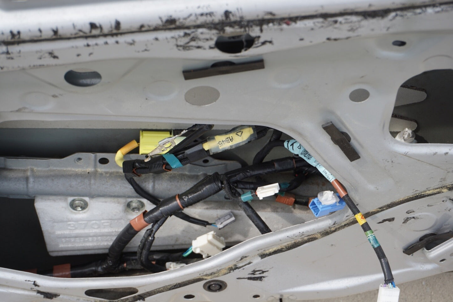 10-15 LEXUS IS250 IS350 CONVERTIBLE RIGHT PASSENGER'S DOOR SHELL PANEL