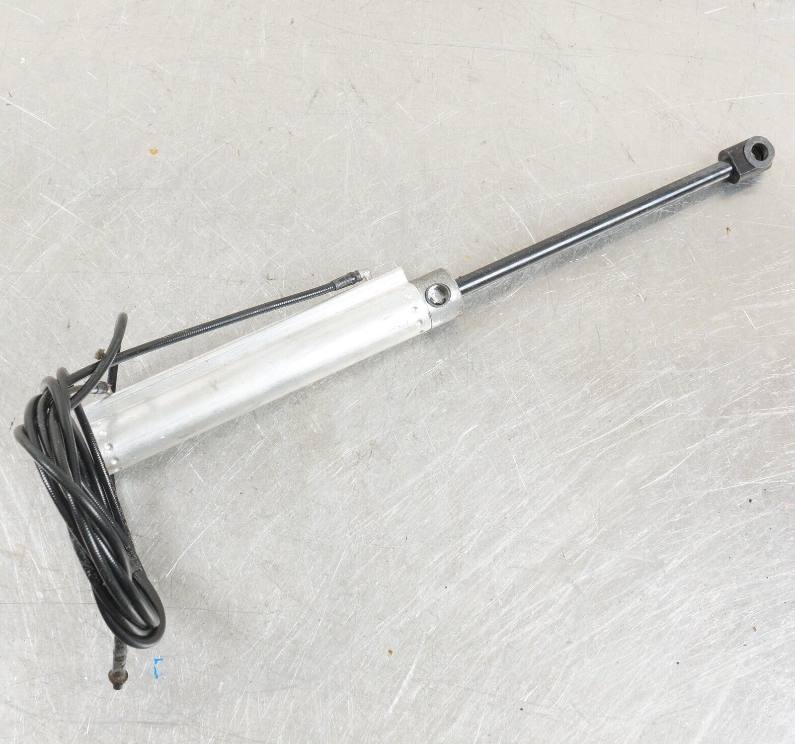 06-13 VOLVO C70 CONVERTIBLE ROOF TOP HYDRAULIC  SHOCK LINE 11, 12