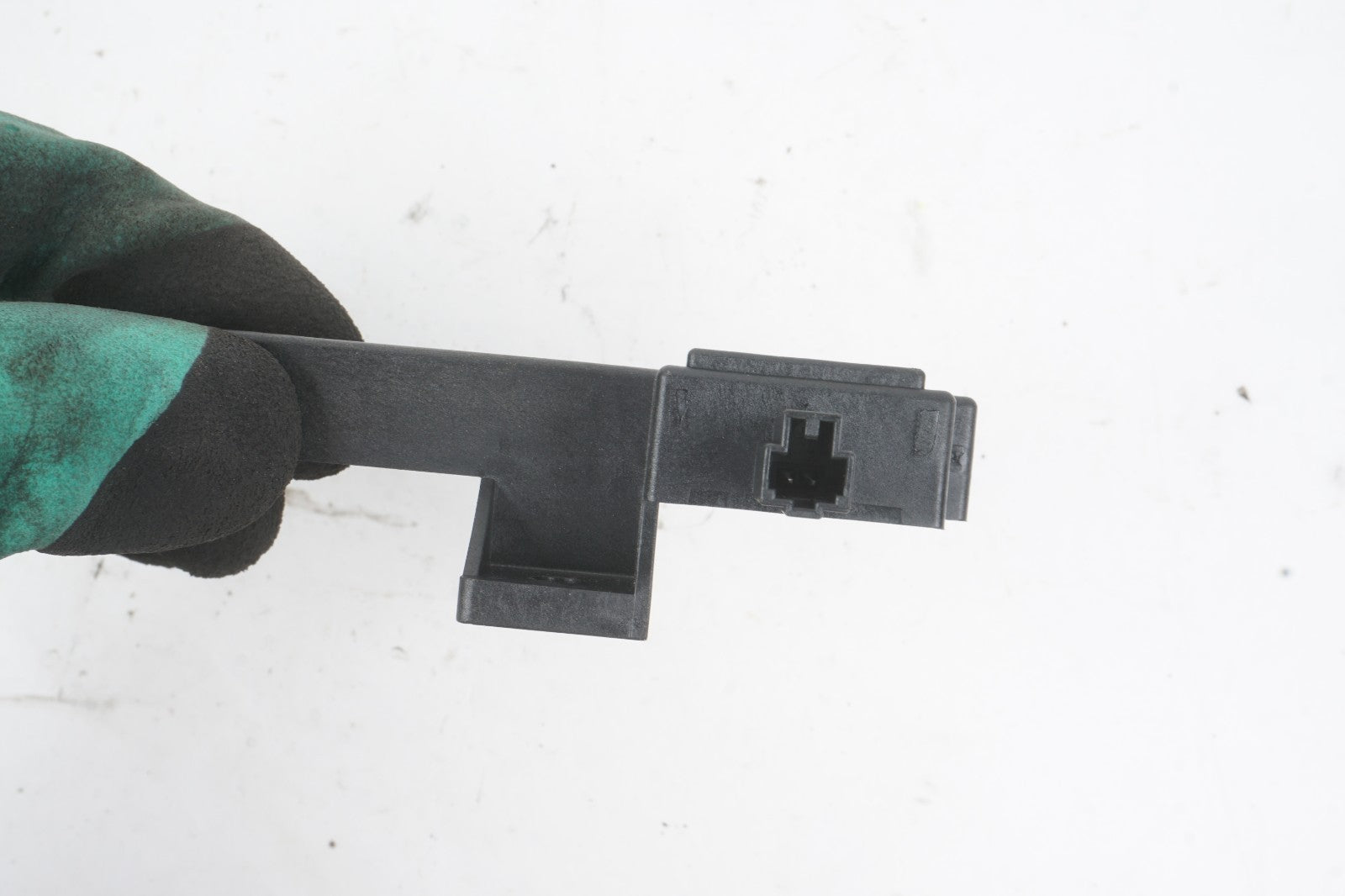 2011-2018 Audi A8 Rear Right Keyless Entry Antenna Control Module OEM