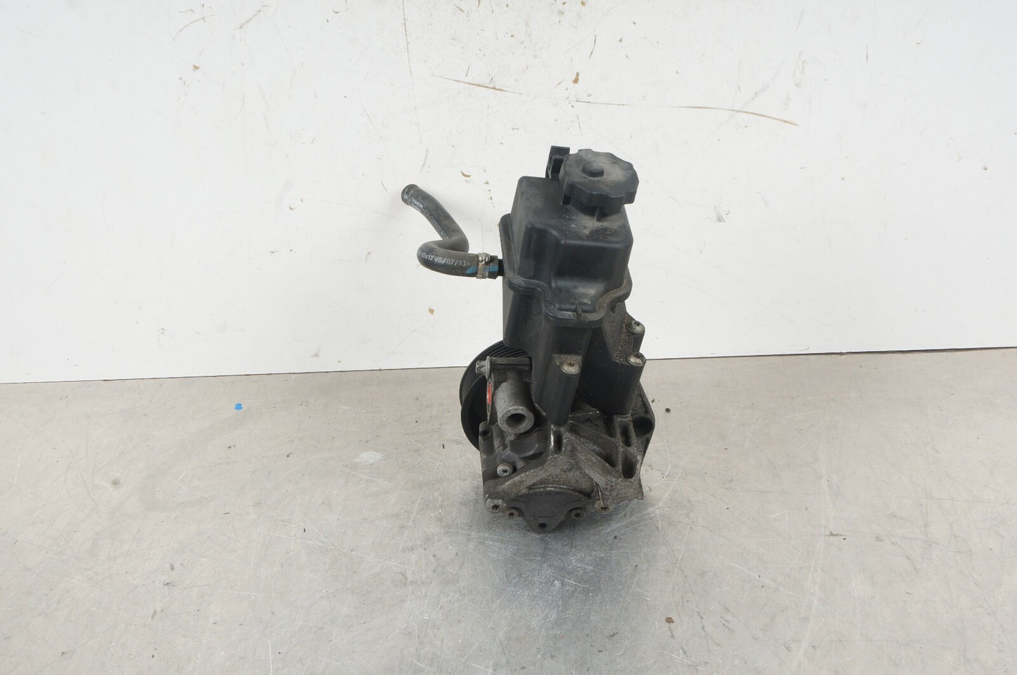 10-16 Mercedes W204 C230 W212 E350 Power Steering Pump 0064666401 OEM