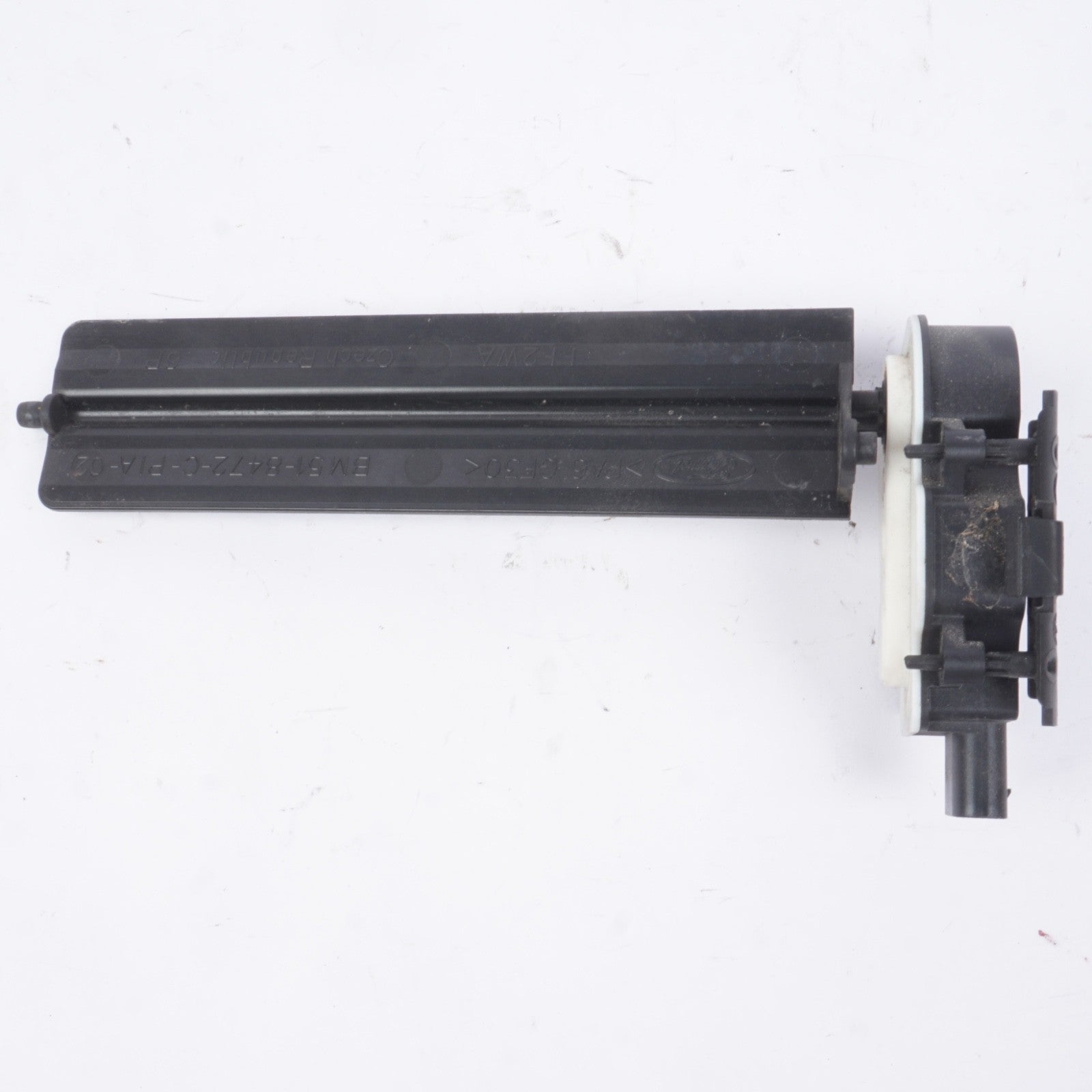 2013  - 19 FORD  FOCUS SHUTTER MOTOR ACTUATOR 6466R420 OEM