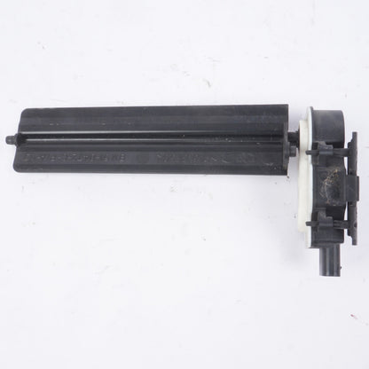 2013  - 19 FORD  FOCUS SHUTTER MOTOR ACTUATOR 6466R420 OEM