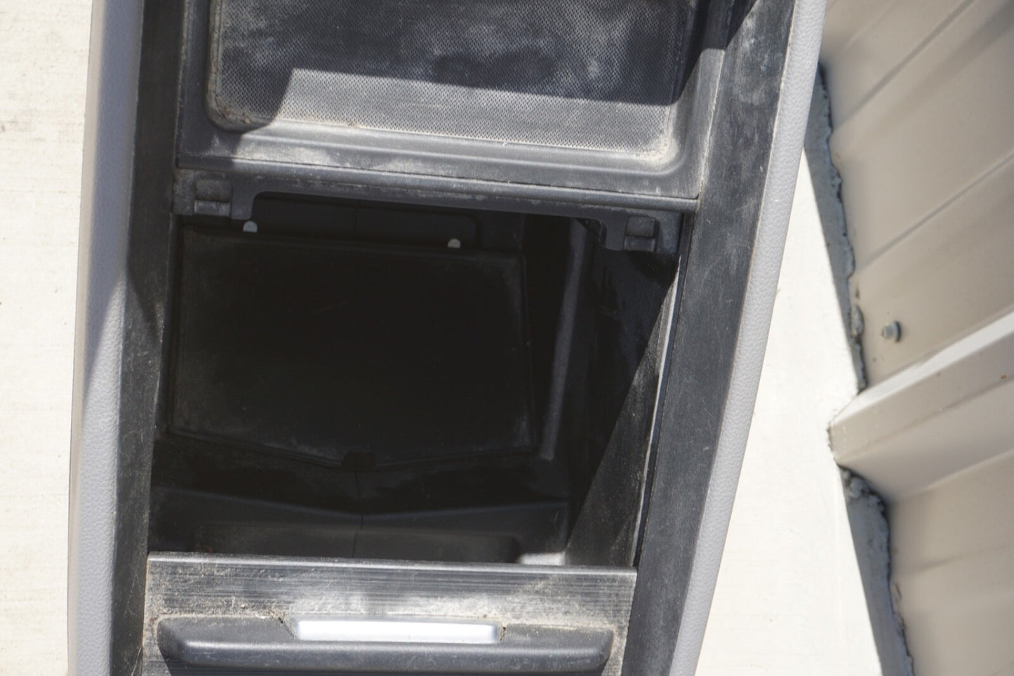 2018-2020 Honda Odyssey  Middle Console  Center Gray/black