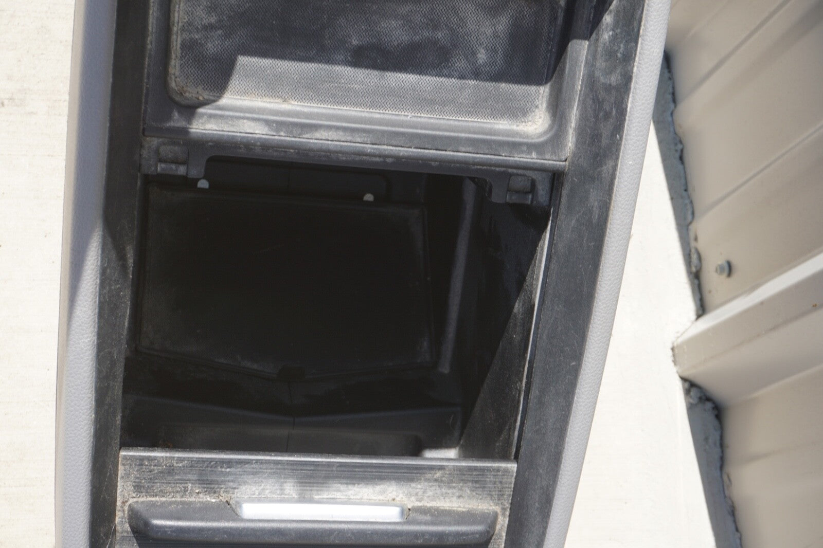 2018-2020 Honda Odyssey  Middle Console  Center Gray/black