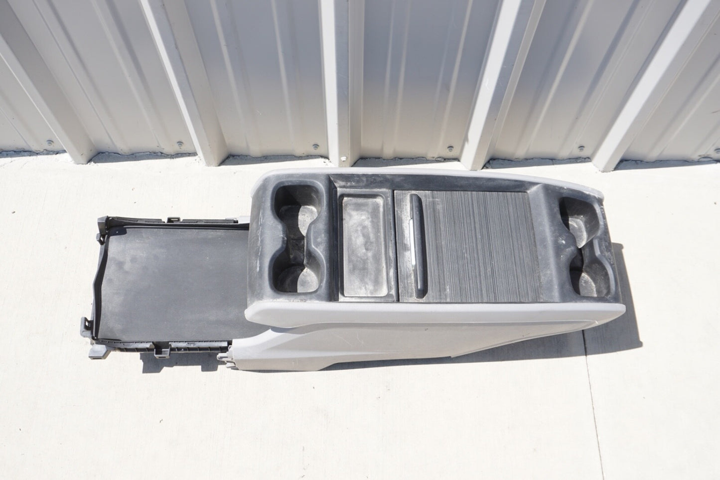 2018-2020 Honda Odyssey  Middle Console  Center Gray/black