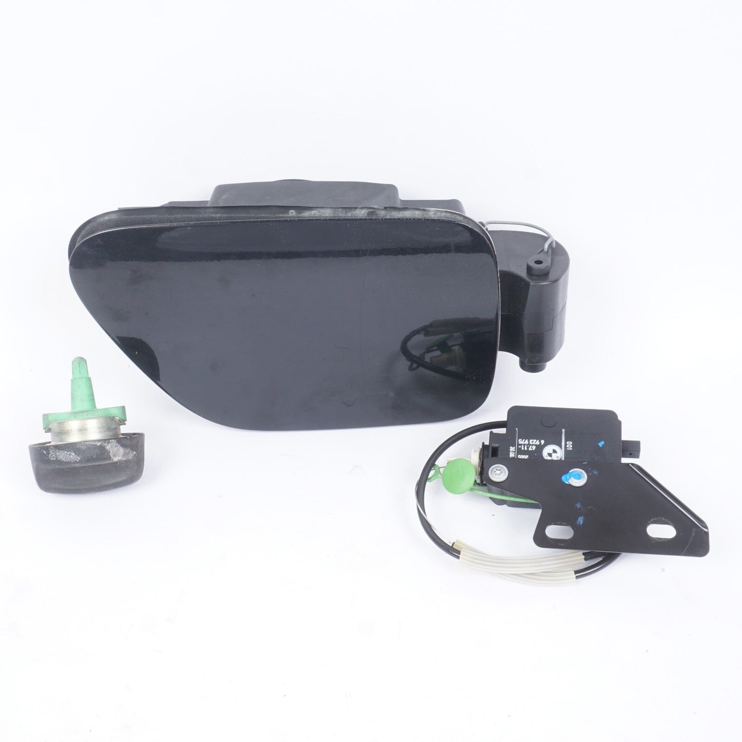 2004 - 2010  BMW 650i E63 E64 Fuel Tank Door & Cap w/ Actuator OEM