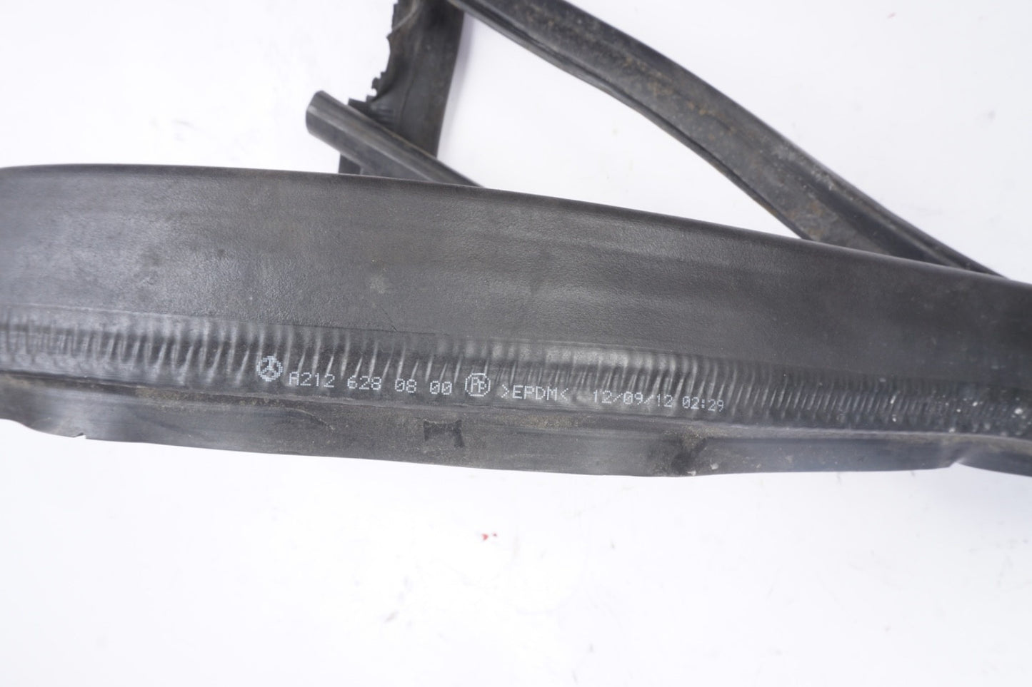 2010 - 2016 Mercedes Benz E Class W212 Engine Compartment Rubber Seal Set Oem