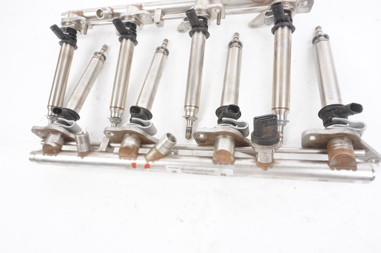2012 - 2018 Mercedes X166 GL450 GL550 Right Side Fuel Injector Rail OEM