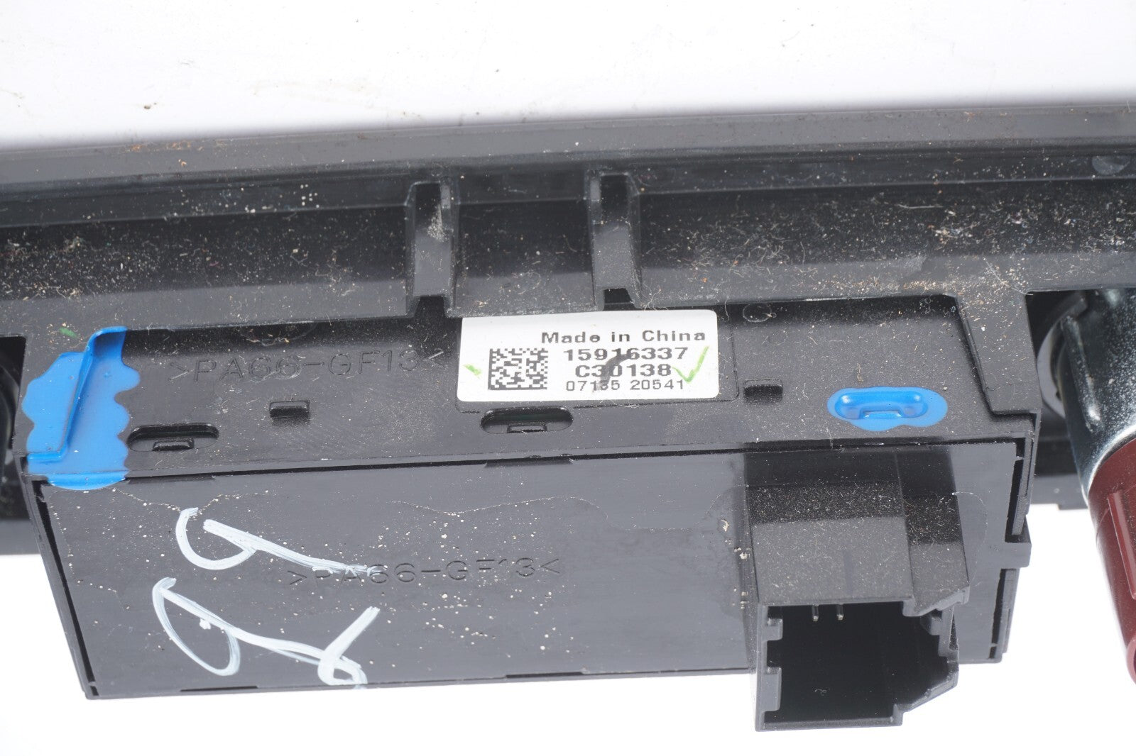 07-11 Chevy Yukon Tahoe Suburban Center Dash Pedal Traction Park Switch OEM