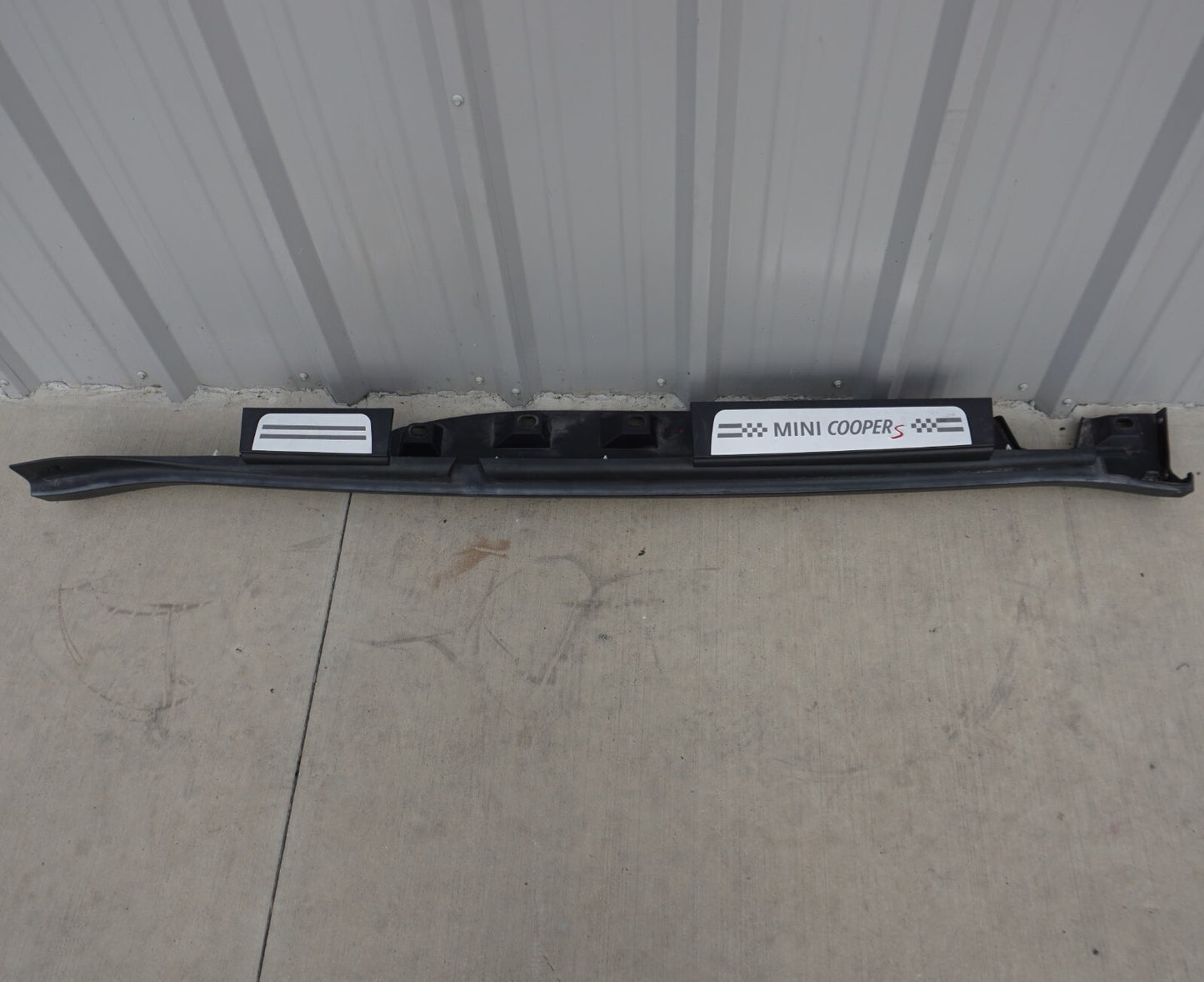 11 - 16 Mini Cooper Countryman Right Pass Side Rocker Panel Skirt Molding OEM