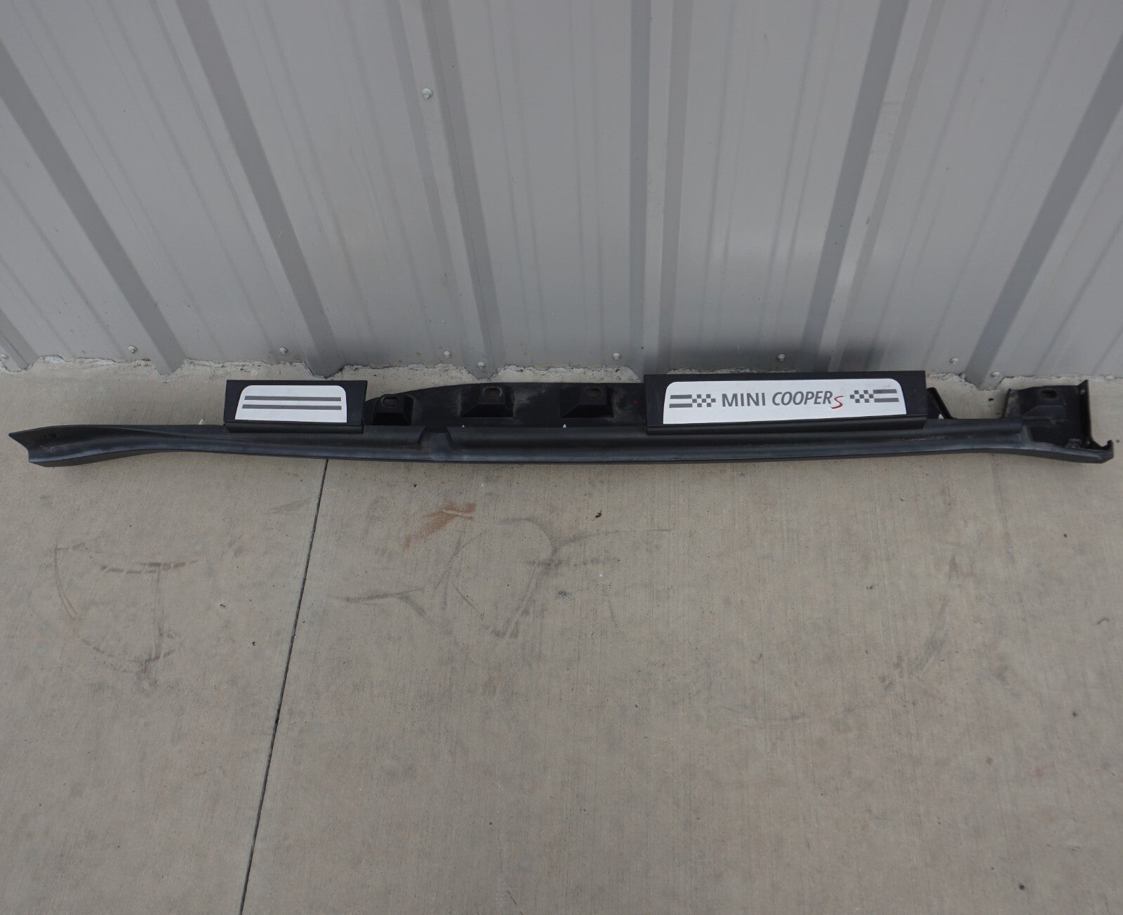 11 - 16 Mini Cooper Countryman Right Pass Side Rocker Panel Skirt Molding OEM