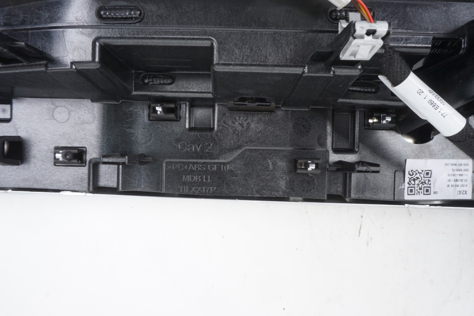 2020 - 2025 MERCEDES GLB250 X247 DASH CENTER AIR VENT BEZEL TRIM OEM A2476805902