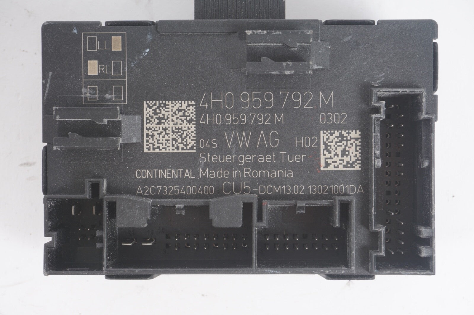 2011 - 2017 Porsche Cayenne Front Right Passenger Side Door Control Module